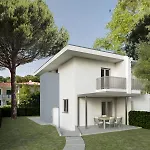 Villa Vela Deluxe